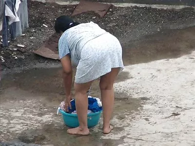 甜美的金发女郎下班后总是需要做爱