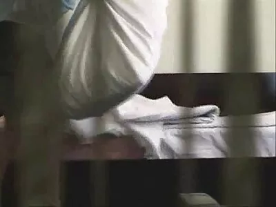 漂亮的金发宝贝高兴地深喉