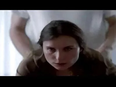 金发女人与她的情人发生性关系