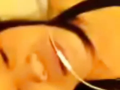 戴维娜戴维斯护士用口交治疗病人
