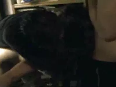 热情的金发女郎需要一些刺激