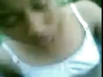 Savana Styles 吮吸坚硬的公鸡直到它爆炸